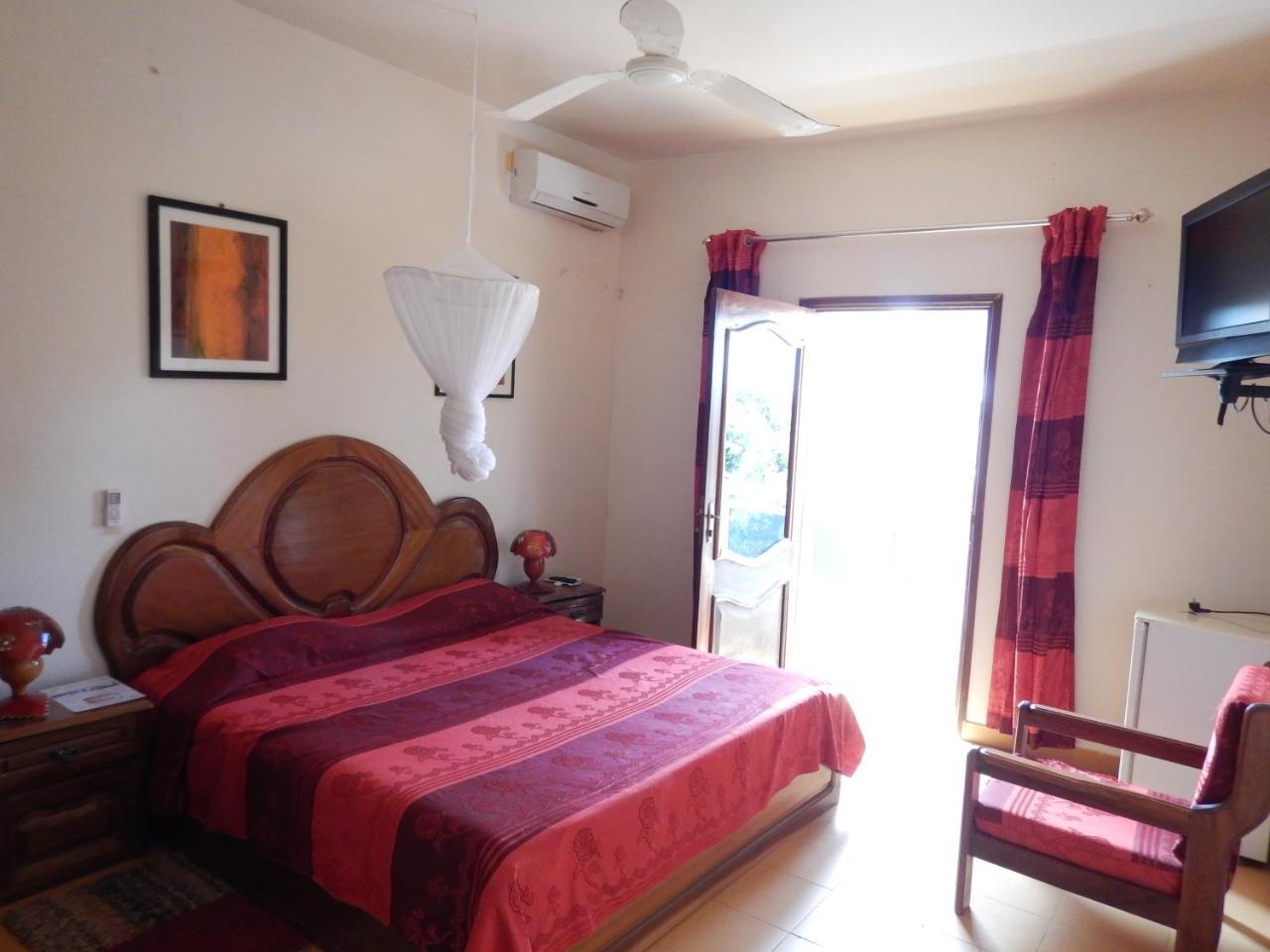 Residence Saint James Somone Esterno foto